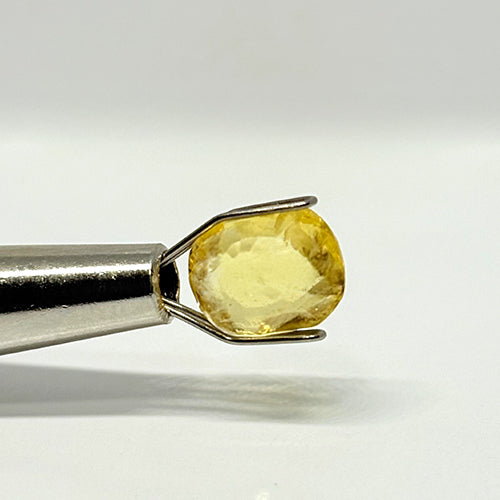 3.15 Carat Yellow Sapphire from Sri Lanka (Ceylon) Natural Gemstone