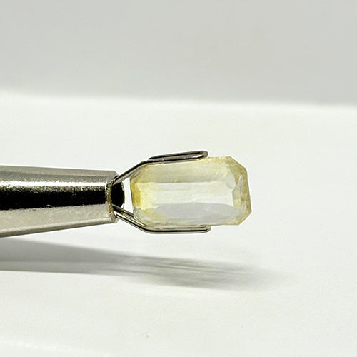 3.4 Carat Yellow Sapphire from Sri Lanka (Ceylon) Natural Gemstone