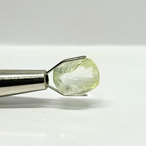 3.9 Carat Yellow Sapphire from Sri Lanka (Ceylon) Natural Gemstone