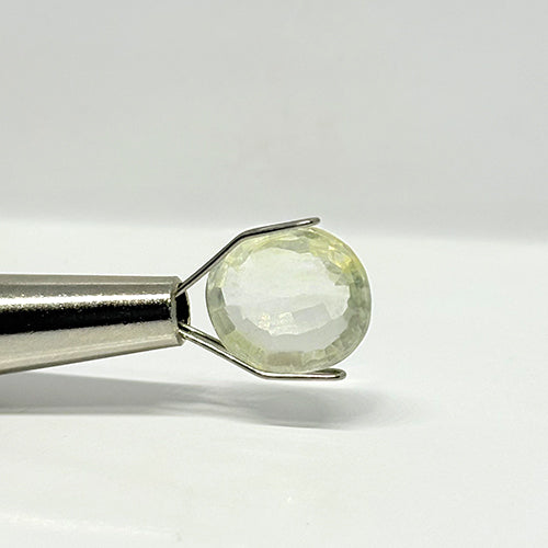 4.07 Carat Yellow Sapphire from Sri Lanka (Ceylon) Natural Gemstone