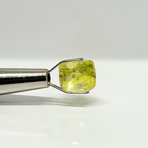 4.12 Carat Yellow Sapphire from Sri Lanka (Ceylon) Natural Gemstone