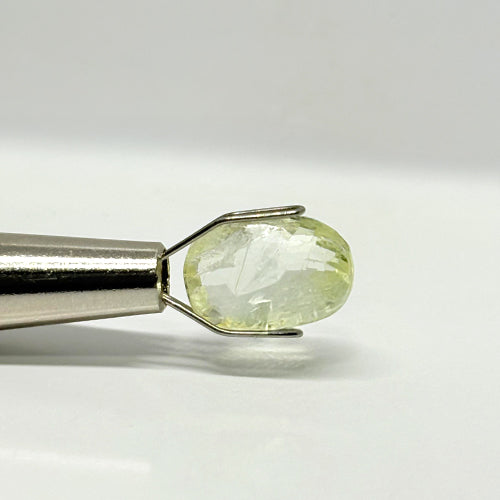 4.5 Carat Yellow Sapphire from Sri Lanka (Ceylon) Natural Gemstone