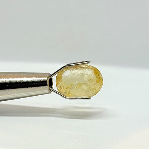 4.52 Carat Yellow Sapphire from Sri Lanka (Ceylon) Natural Gemstone