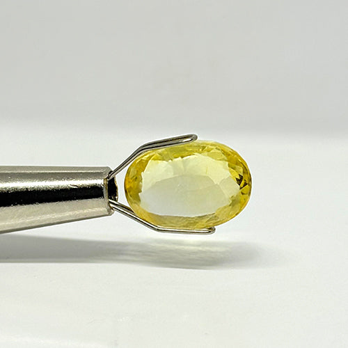 4.82 Carat Yellow Sapphire from Sri Lanka (Ceylon) Natural Gemstone
