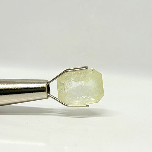 5.12 Carat Yellow Sapphire from Sri Lanka (Ceylon) Natural Gemstone