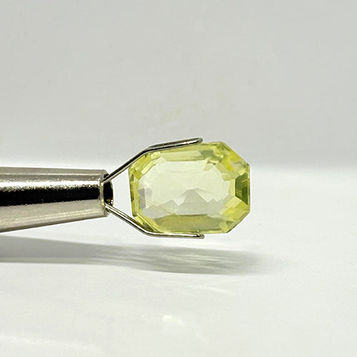 5.47 Carat Yellow Sapphire from Sri Lanka (Ceylon) Natural Gemstone
