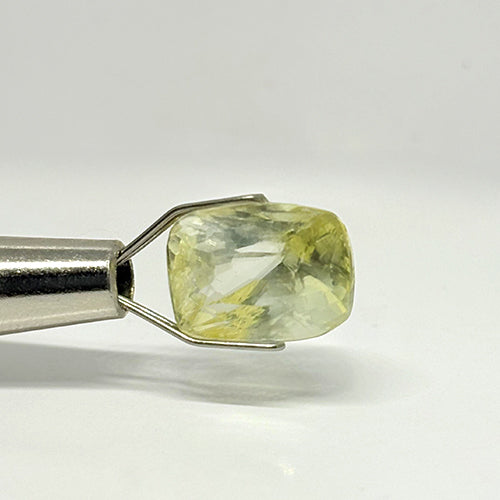 6.12 Carat Yellow Sapphire from Sri Lanka (Ceylon) Natural Gemstone