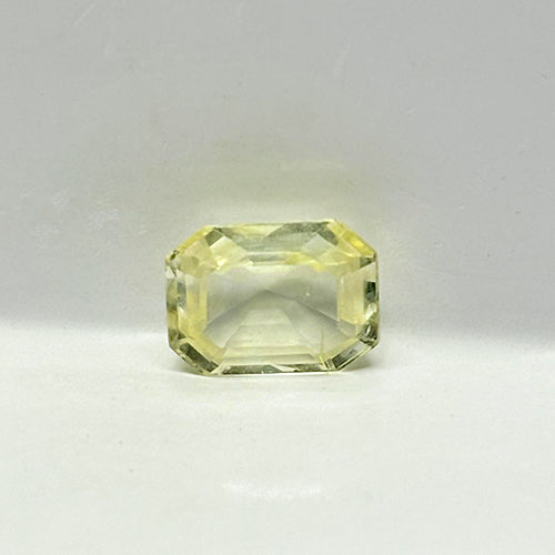 2.65 Carat Yellow Sapphire from Sri Lanka (Ceylon) Natural Gemstone