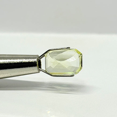 3.07 Carat Yellow Sapphire from Sri Lanka (Ceylon) Natural Gemstone