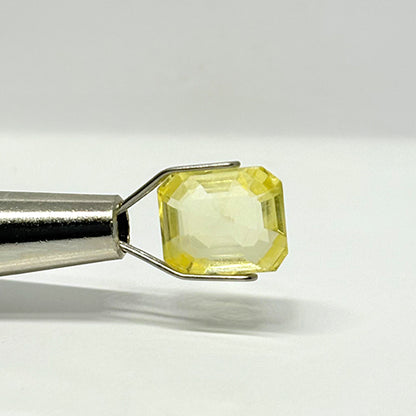3.55 Carat Yellow Sapphire from Sri Lanka (Ceylon) Natural Gemstone
