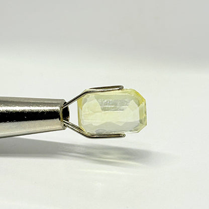 3.85 Carat Yellow Sapphire from Sri Lanka (Ceylon) Natural Gemstone