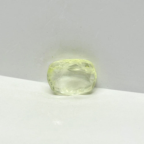 3.9 Carat Yellow Sapphire from Sri Lanka (Ceylon) Natural Gemstone