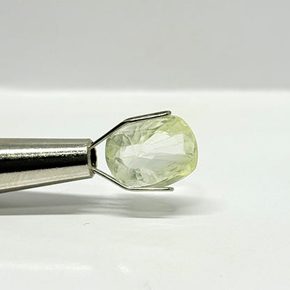 3.9 Carat Yellow Sapphire from Sri Lanka (Ceylon) Natural Gemstone