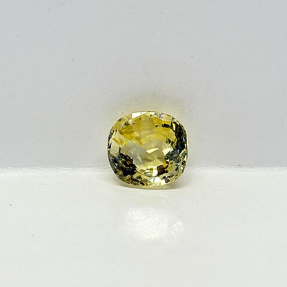 4.15 Carat Yellow Sapphire from Sri Lanka (Ceylon) Natural Gemstone