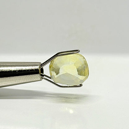 4.15 Carat Yellow Sapphire from Sri Lanka (Ceylon) Natural Gemstone