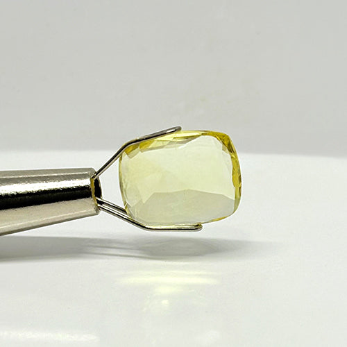4.22 Carat Yellow Sapphire from Sri Lanka (Ceylon) Natural Gemstone