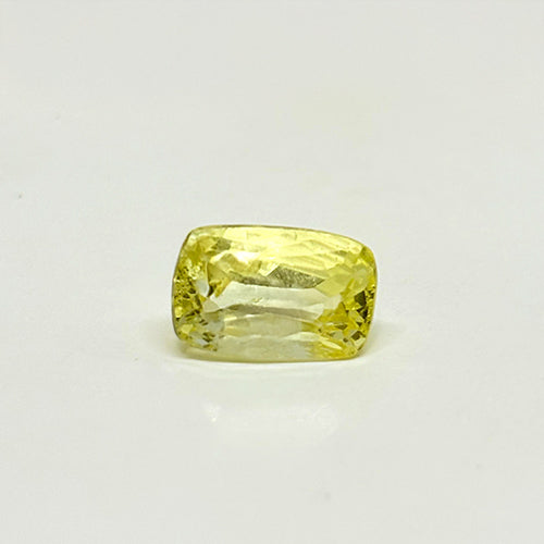 4.25 Carat Yellow Sapphire from Sri Lanka (Ceylon) Natural Gemstone