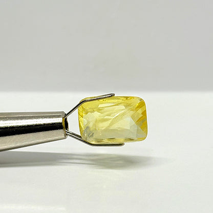4.4 Carat Yellow Sapphire from Sri Lanka (Ceylon) Natural Gemstone