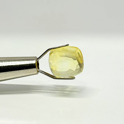 4.42 Carat Yellow Sapphire from Sri Lanka (Ceylon) Natural Gemstone