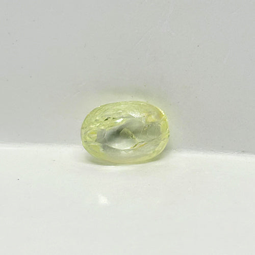 4.5 Carat Yellow Sapphire from Sri Lanka (Ceylon) Natural Gemstone
