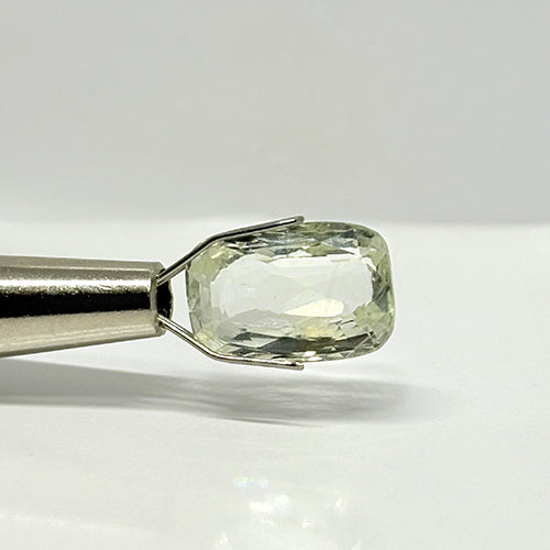 5.38 Carat Yellow Sapphire from Sri Lanka (Ceylon) Natural Gemstone