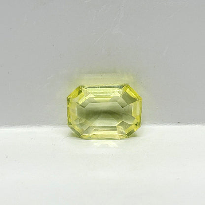 5.47 Carat Yellow Sapphire from Sri Lanka (Ceylon) Natural Gemstone