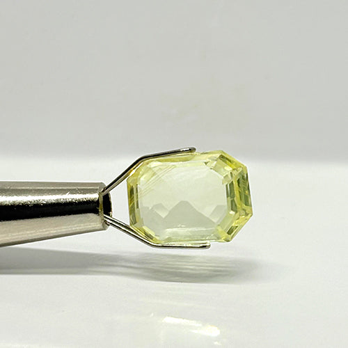 5.47 Carat Yellow Sapphire from Sri Lanka (Ceylon) Natural Gemstone