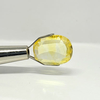 6.45 Carat Yellow Sapphire from Sri Lanka (Ceylon) Natural Gemstone